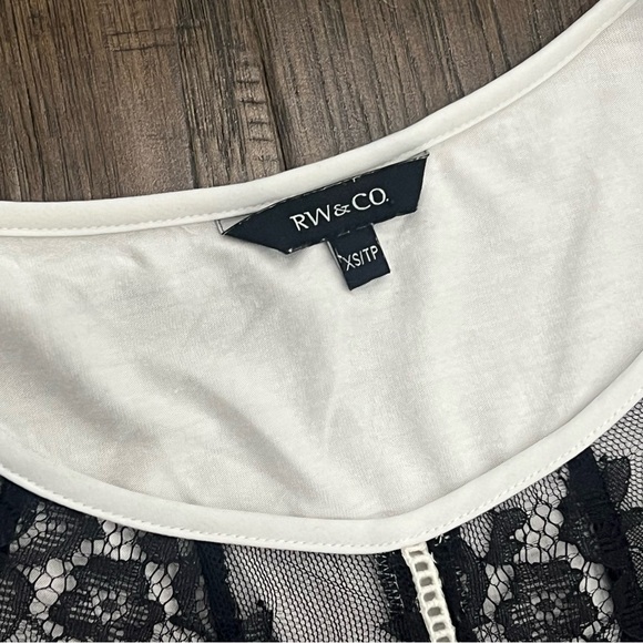 RW&CO. Sleeveless Top - Picture 6 of 11